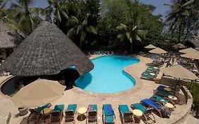 Pinewood Beach Resort&Spa